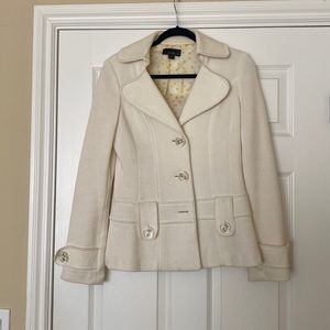 Women’s off white blazer. Size M. Cotton/Polyester